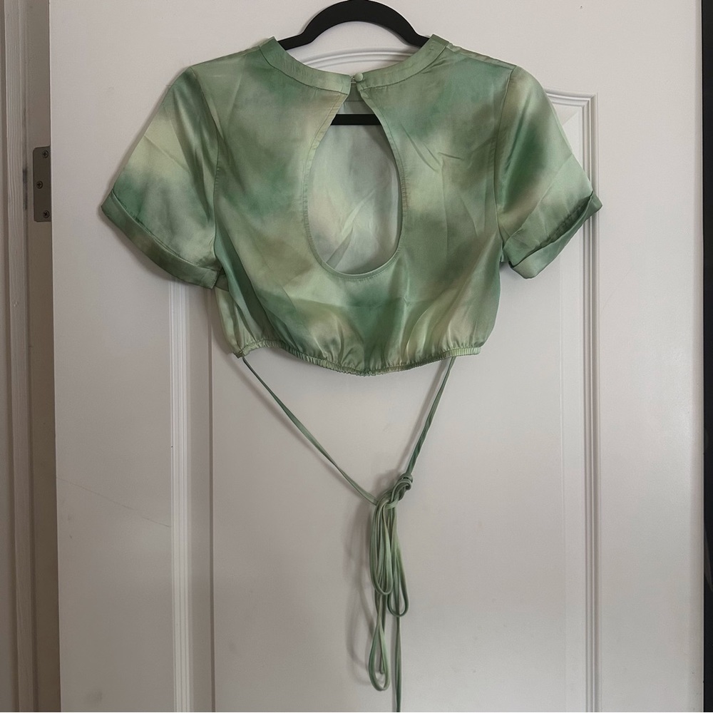 Topshop size 6 green tie die crop with ties around the waist top - Picture 2 of 4